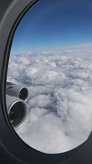 Blick auf die Triebwerke aus der unteren Ebene der A380 (&copy;Foto: Martin Schmitz)